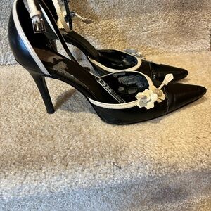 Victoria's Secret Black and Cream Heels